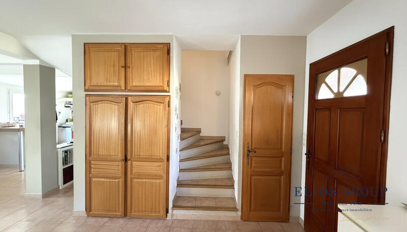 Maison traditionnelle - 111 m² - 5 pièces