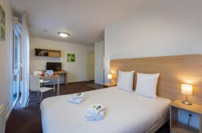 Studio - 30 m² - 1 pièce