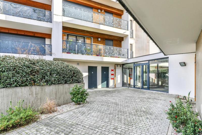 Appartement - 75 m² - 3 pièces