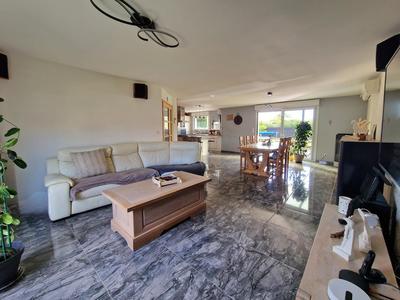 Maison - 147 m² - 6 pièces