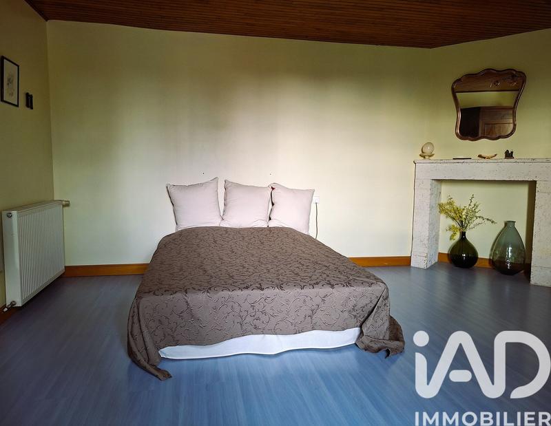 Maison - 212 m² - 8 pièces