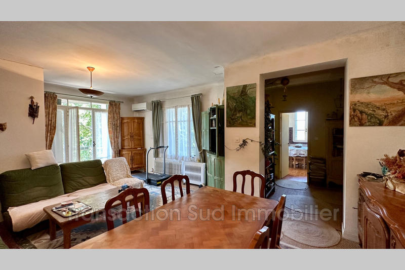 Maison - 231 m² - 8 pièces