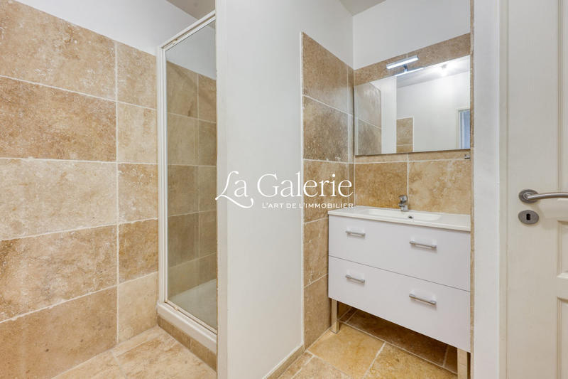 Maison traditionnelle - 192 m² - 5 pièces