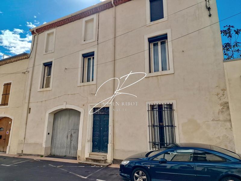 Maison - 238 m² - 8 pièces