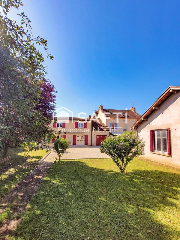 Maison - 199 m² - 10 pièces