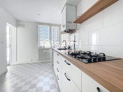 Appartement - 82 m² - 4 pièces