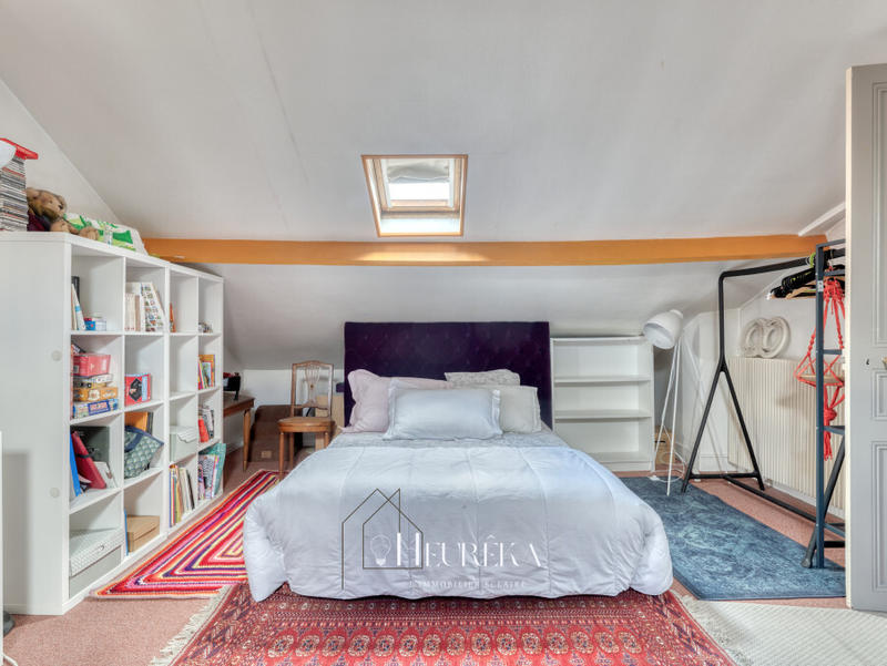 Maison - 180 m² - 7 pièces