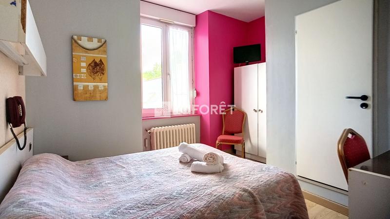 Local commercial - 738 m²