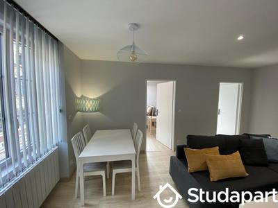 Chambre - 13 m² - 1 pièce