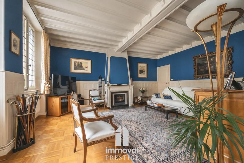 Appartement - 238 m² - 6 pièces