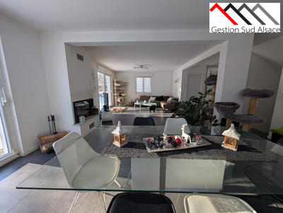 Maison - 138 m² - 6 pièces