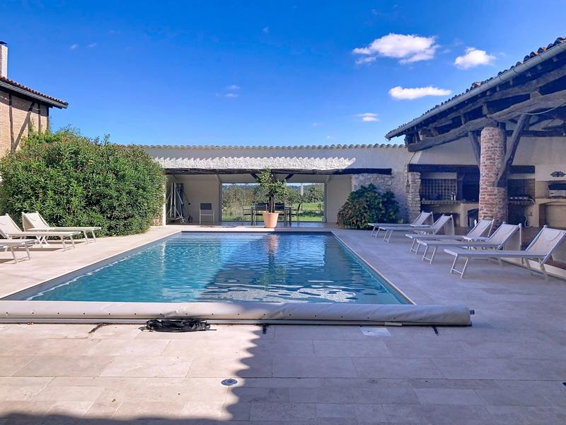 Maison ancienne - 532 m² - 11 pièces