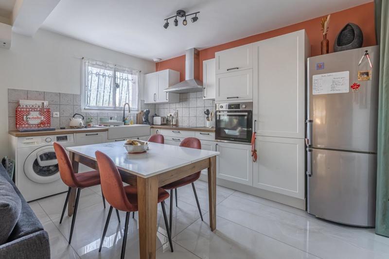 Maison ancienne - 203 m² - 8 pièces