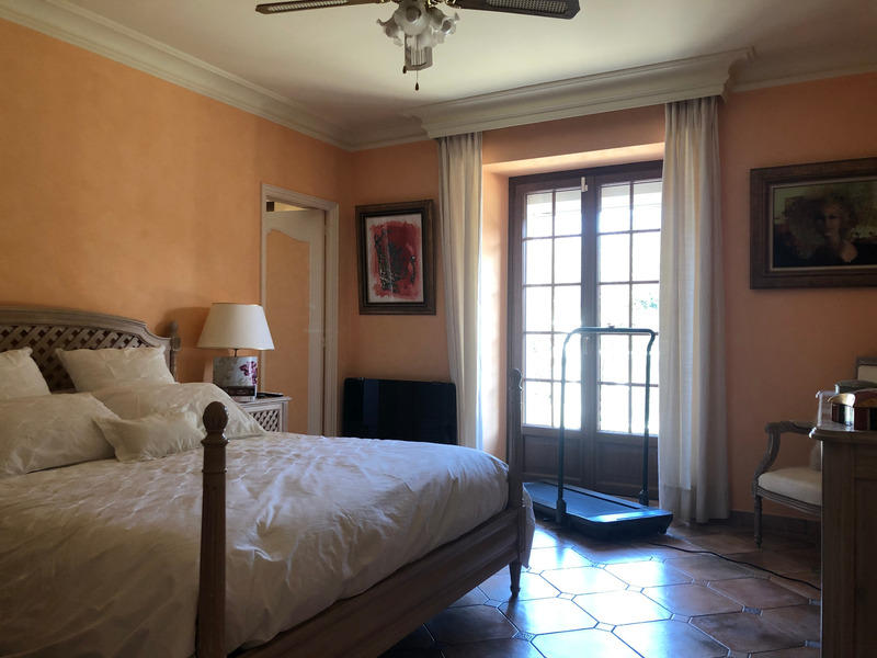 Maison - 277 m² - 7 pièces