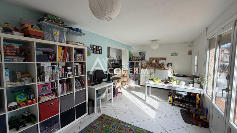 Maison traditionnelle - 102 m² - 5 pièces