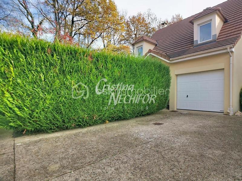 Maison - 98 m² - 5 pièces