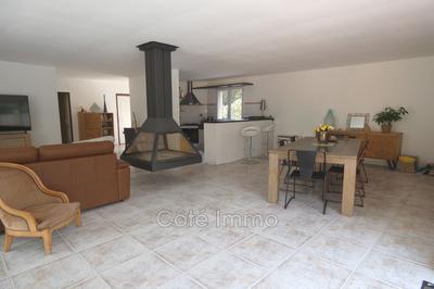 Villa - 195 m² - 6 pièces