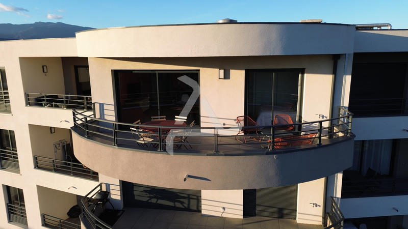 Appartement - 65 m² - 4 pièces