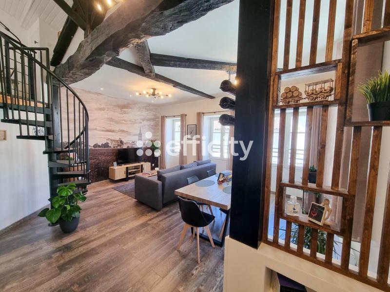 Appartement - 104 m² - 5 pièces