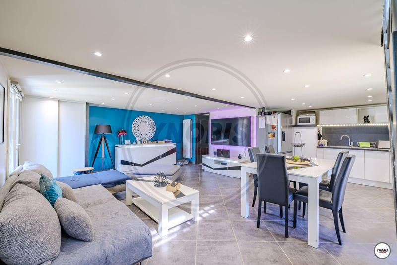 Maison - 96 m² - 5 pièces