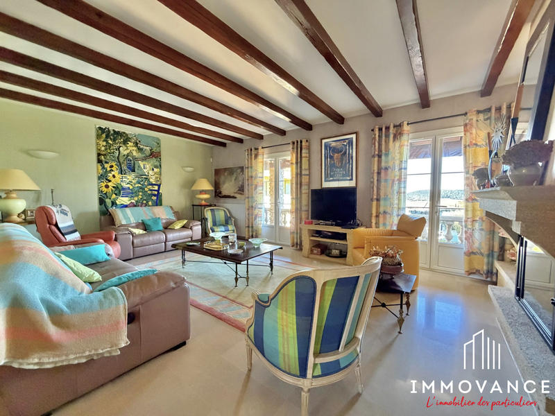 Maison traditionnelle - 311 m² - 11 pièces