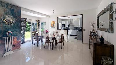 Maison - 193 m² - 7 pièces