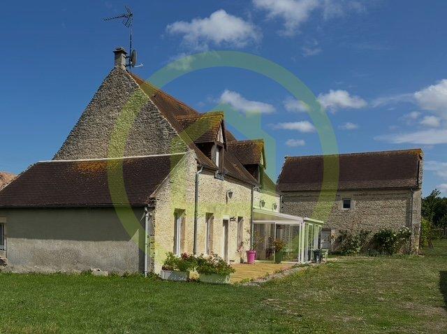 Maison - 143 m² - 5 pièces