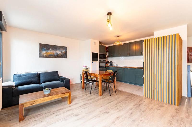 Duplex - 93 m² - 5 pièces