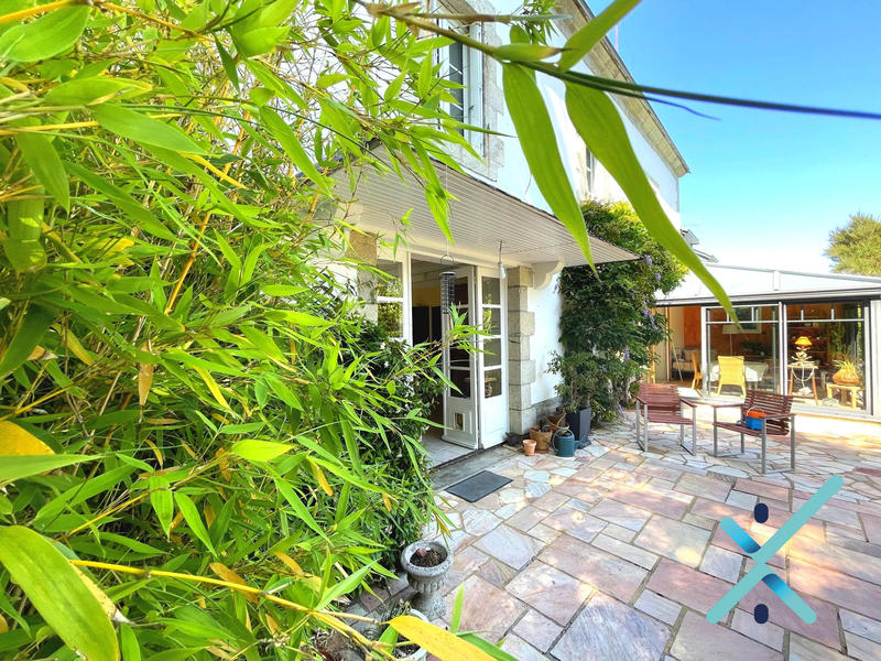 Maison - 280 m² - 11 pièces