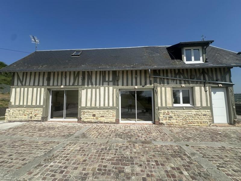Maison - 330 m² - 13 pièces