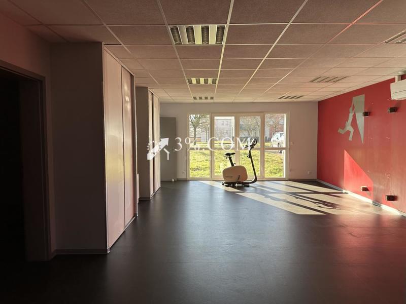 Local d'activité / Entrepôt - 105 m²