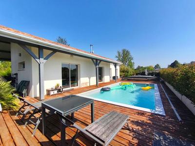 Maison - 196 m² - 7 pièces