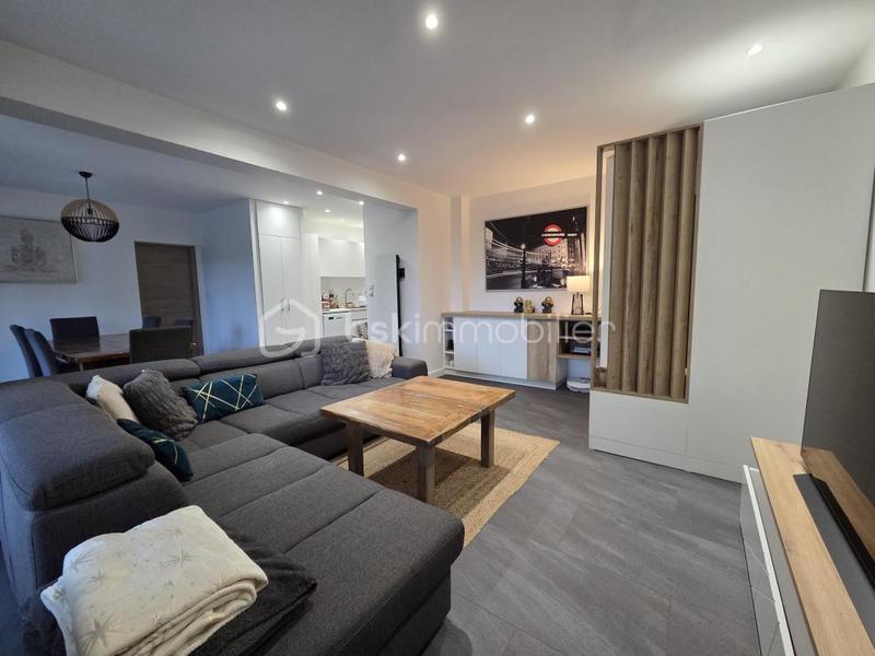 Appartement - 90 m² - 4 pièces