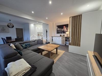 Appartement - 90 m² - 4 pièces