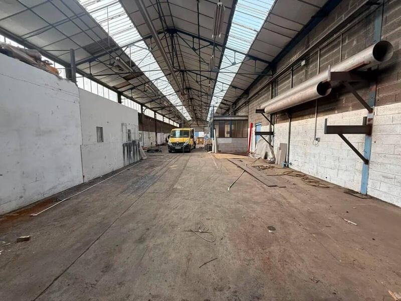 Local commercial - 560 m²