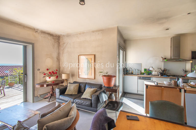 Maison - 99 m² - 5 pièces