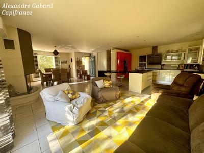 Maison - 131 m² - 6 pièces