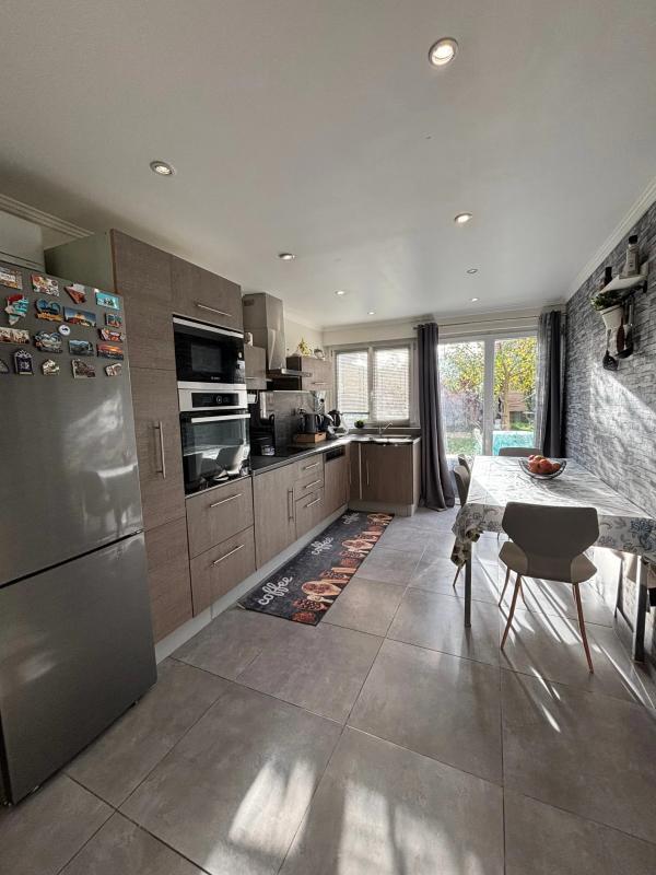 Maison - 140 m² - 6 pièces