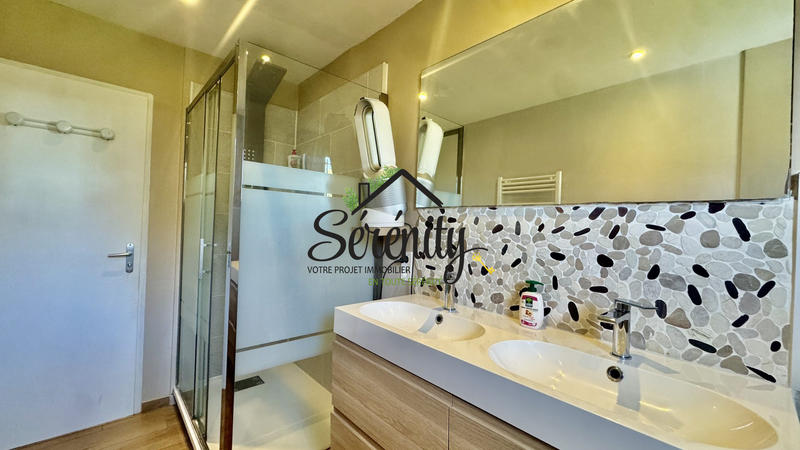 Maison - 114 m² - 8 pièces