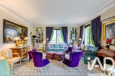 Duplex - 252 m² - 8 pièces