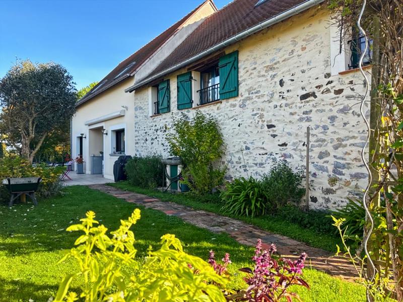 Maison - 179 m² - 8 pièces