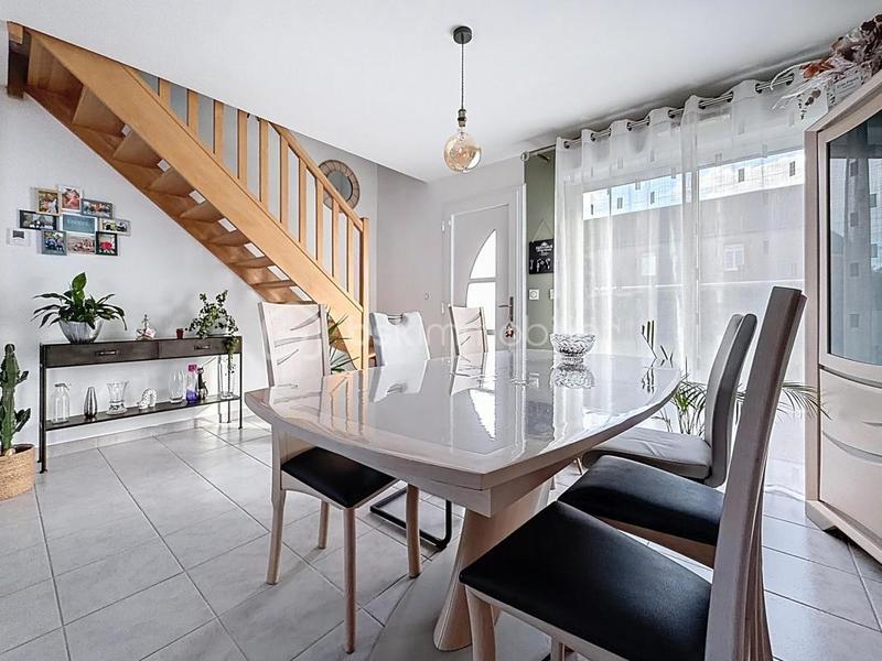 Maison - 105 m² - 6 pièces