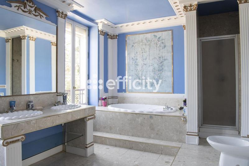 Demeure - 530 m² - 14 pièces