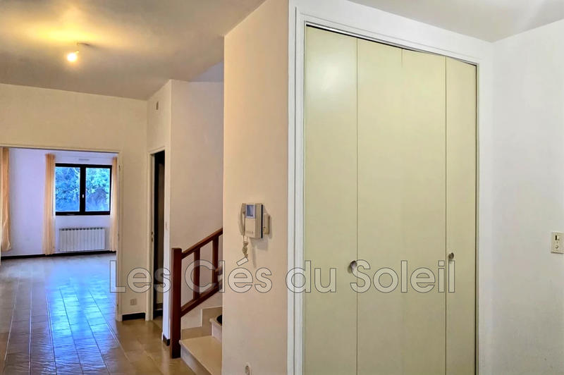 Maison - 235 m² - 2 pièces