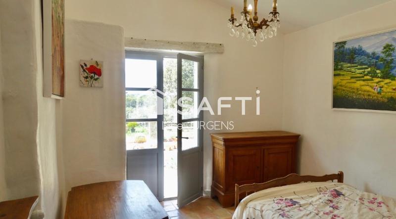 Maison - 270 m² - 9 pièces