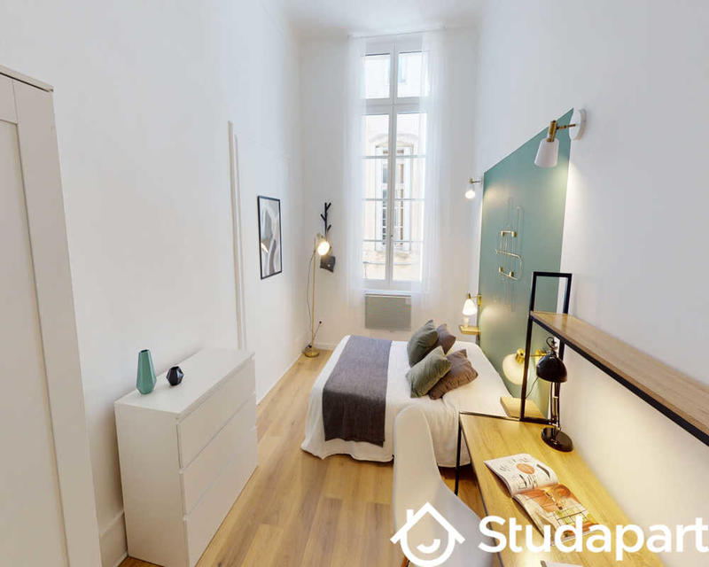 Chambre - 90 m² - 1 pièce