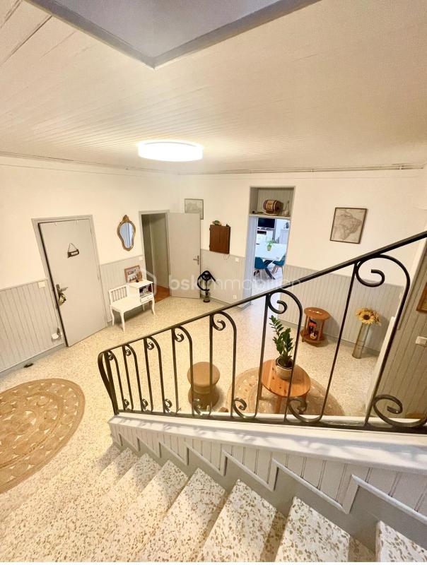 Demeure - 268 m² - 7 pièces