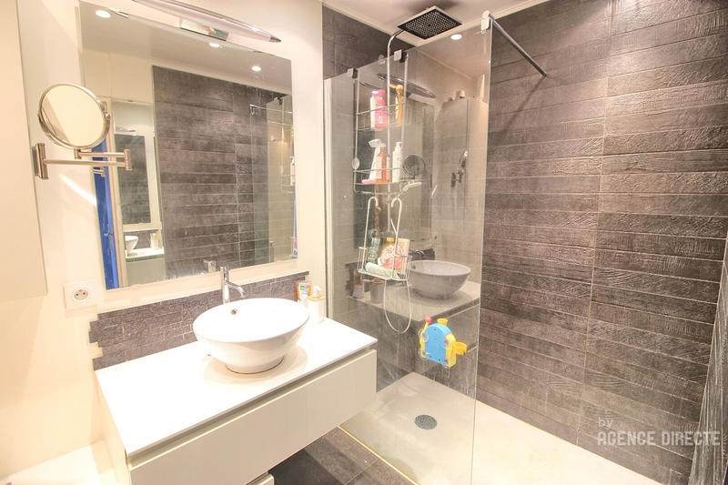 Appartement - 98 m² - 5 pièces