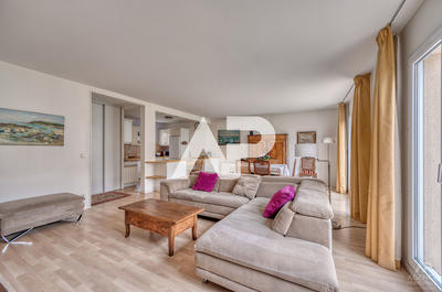 Appartement - 115 m² - 6 pièces