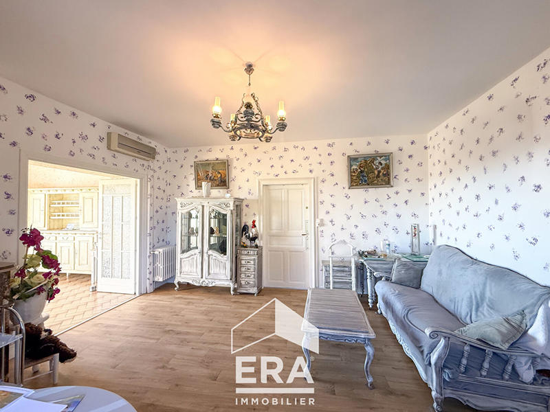 Maison - 180 m² - 5 pièces